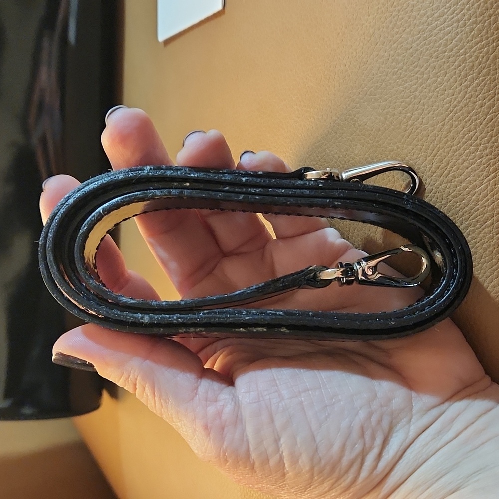 🚫SOLD🚫 Salvatore Ferragamo Auth. vintage patent 2 way bag - Picture 9 of 17